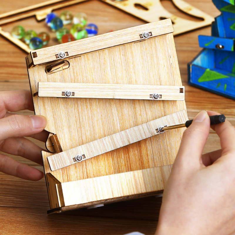 مجموعة لعبة مسار الكرات الخشبي - مراجعة Marble Run Set وسعره